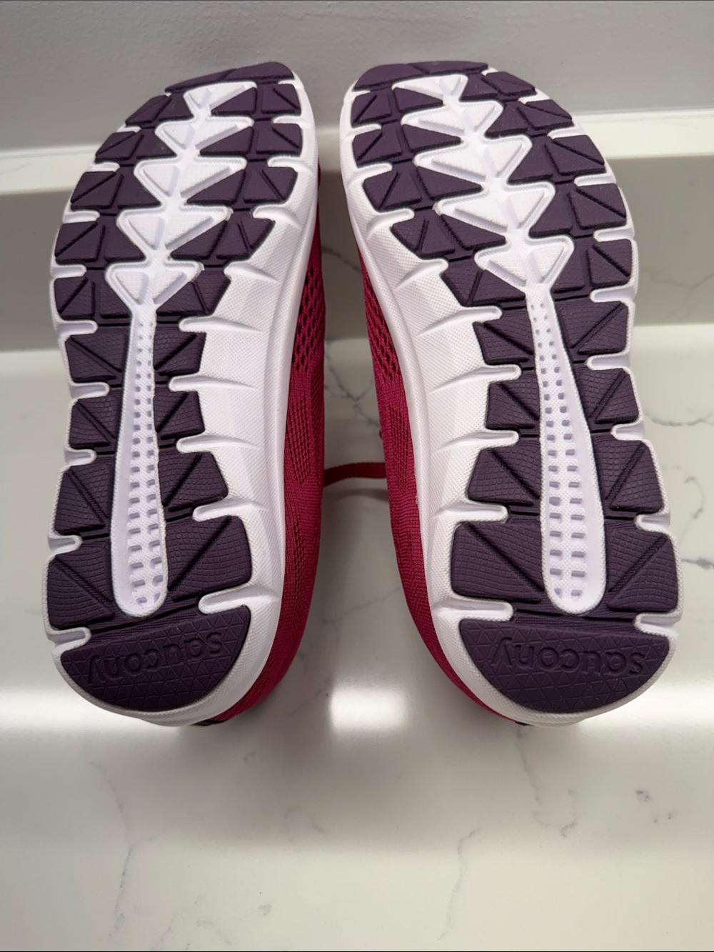 Saucony Women’s Athletic Shoes in Deep Pink 8.5 - Picture 5 of 5